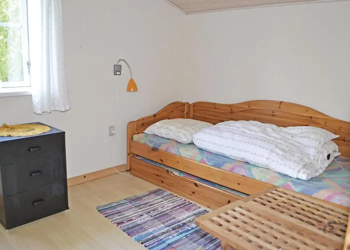 Vakantiehuis With Fireplace 09 *